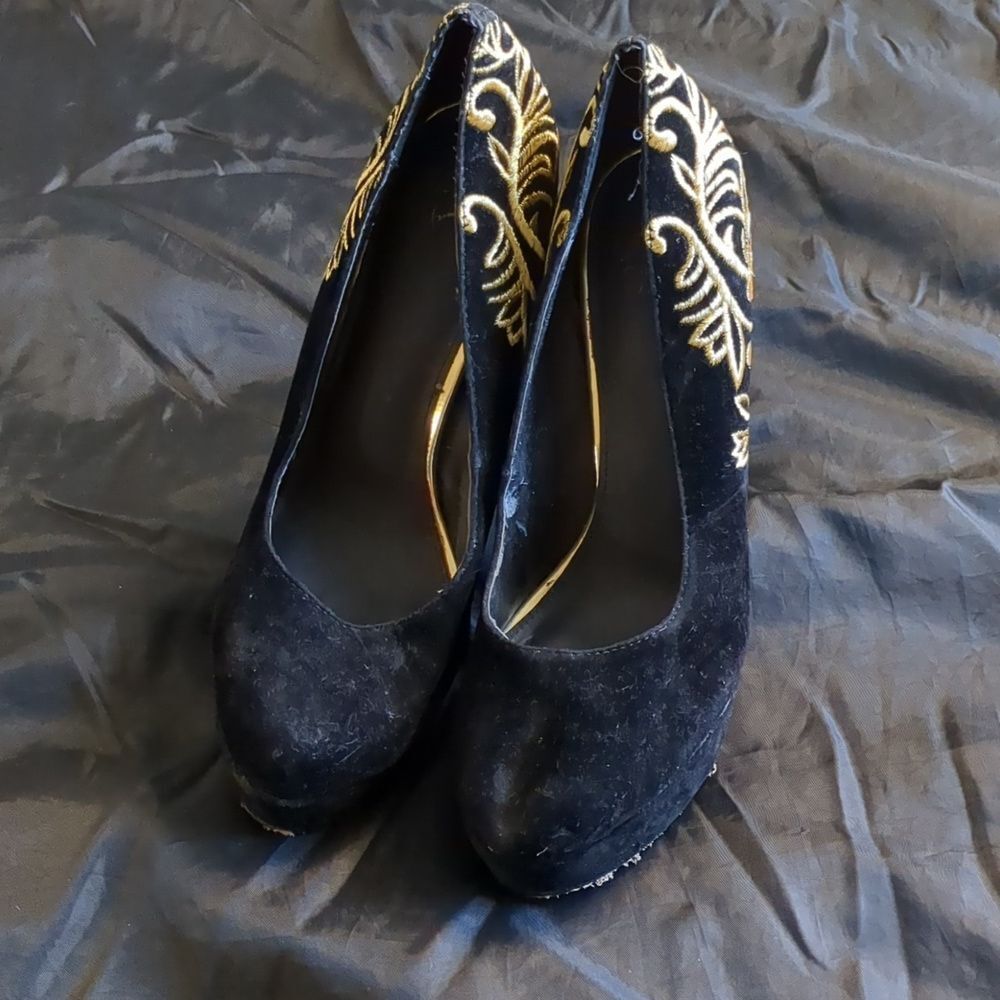 Colin Stewart Gold embroidered black suede platform pumps